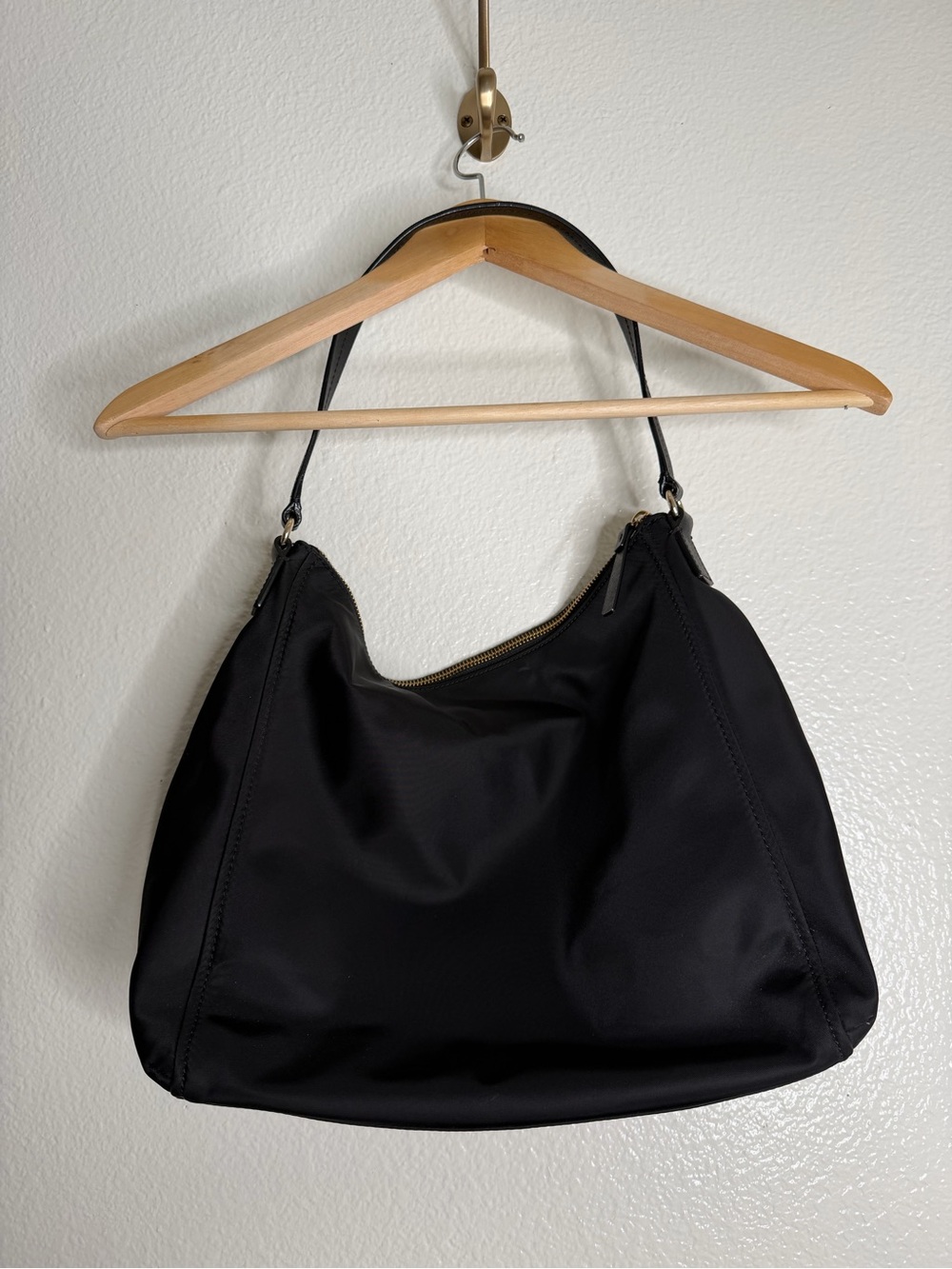 Kate Spade Justyne Blake Avenue
Nylon Hobo bag - Picture 3 of 10